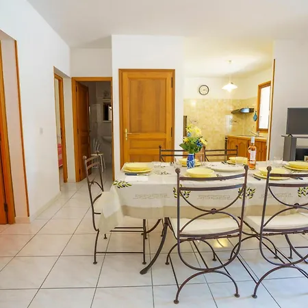 La Caletta Corsa - 2 Con Terrazza Privata, Aria Condizionata, 100m Dal Mare Lägenhet