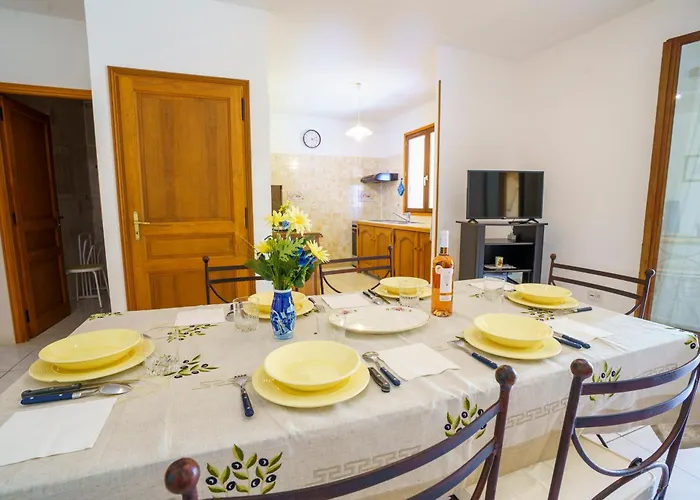 La Caletta Corsa - 2 Con Terrazza Privata, Aria Condizionata, 100m Dal Mare