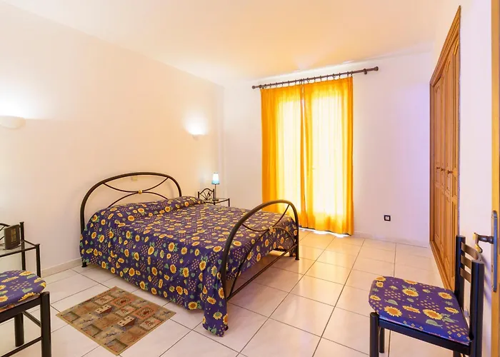 La Caletta Corsa - 2 Con Terrazza Privata, Aria Condizionata, 100m Dal Mare